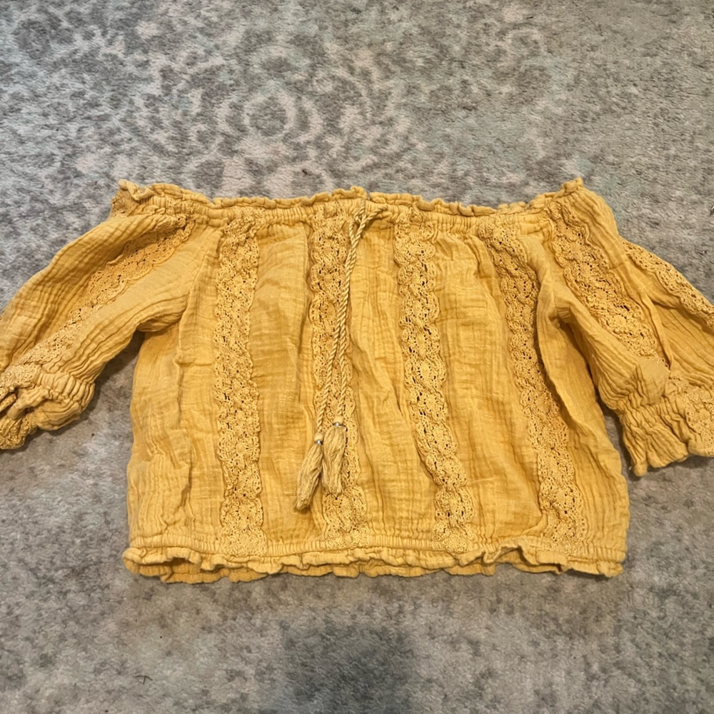 American Eagle cropped strapless top